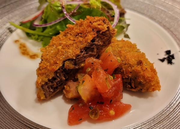 黒毛和牛タンのミラノ風カツレツ